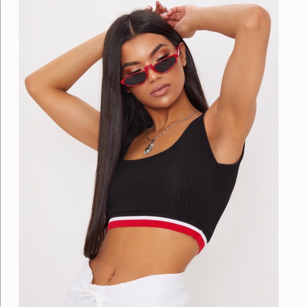 Pretty little thing sport top ❤️